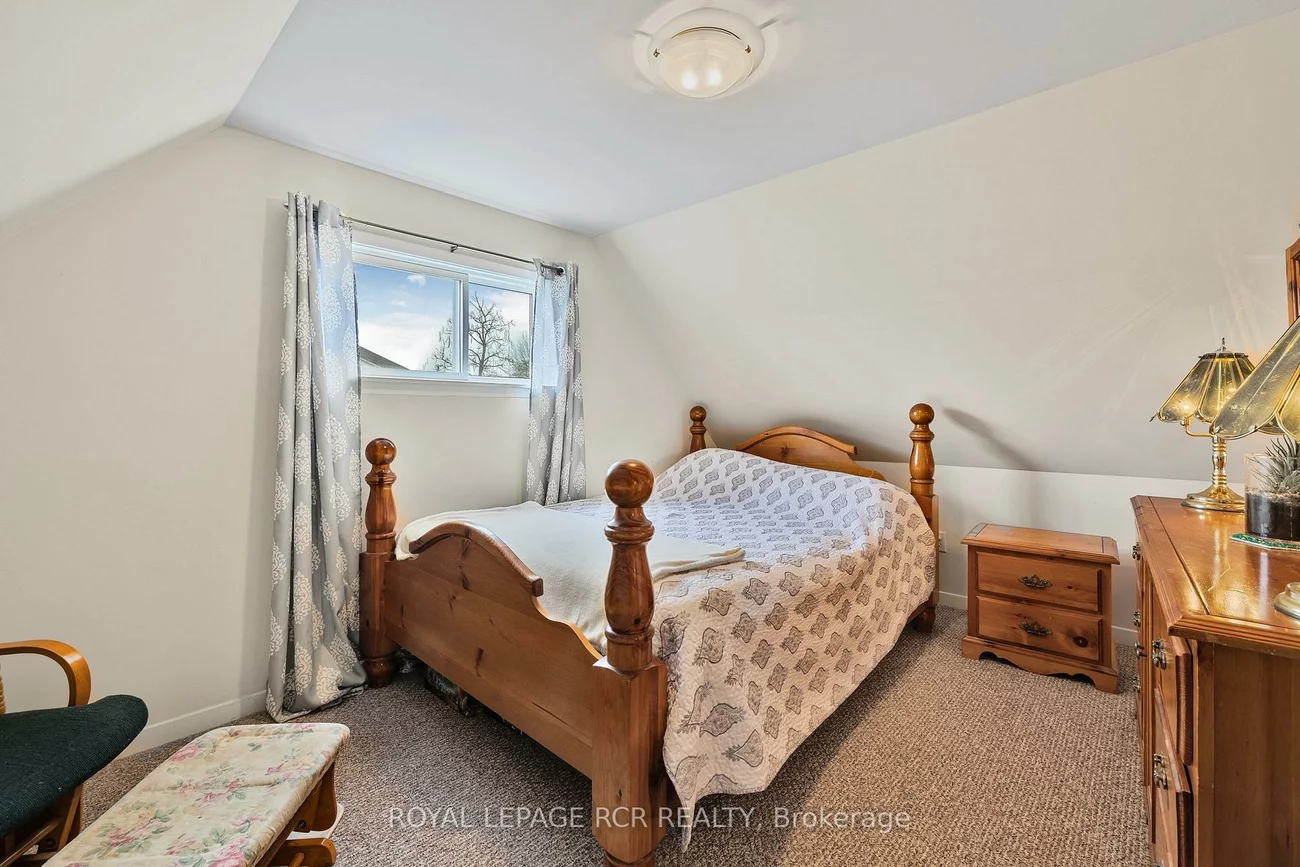 856, Magnolia, Huron Heights-Leslie Valley, Newmarket