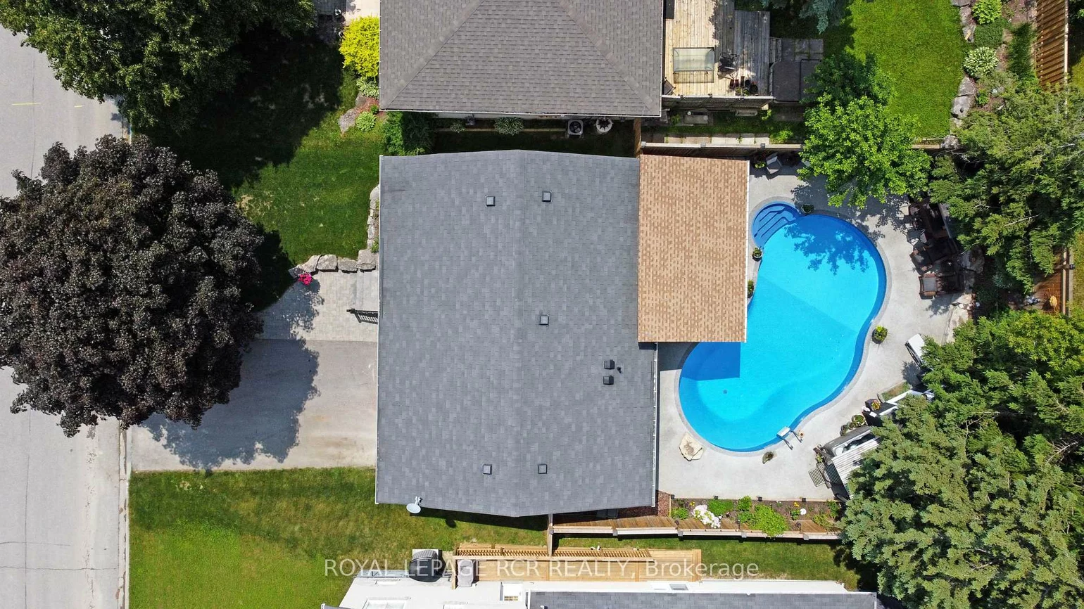 350, Borden, Central Newmarket, Newmarket