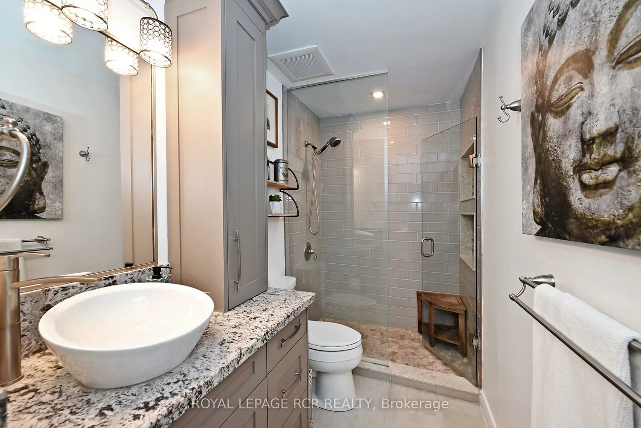 350, Borden, Central Newmarket, Newmarket