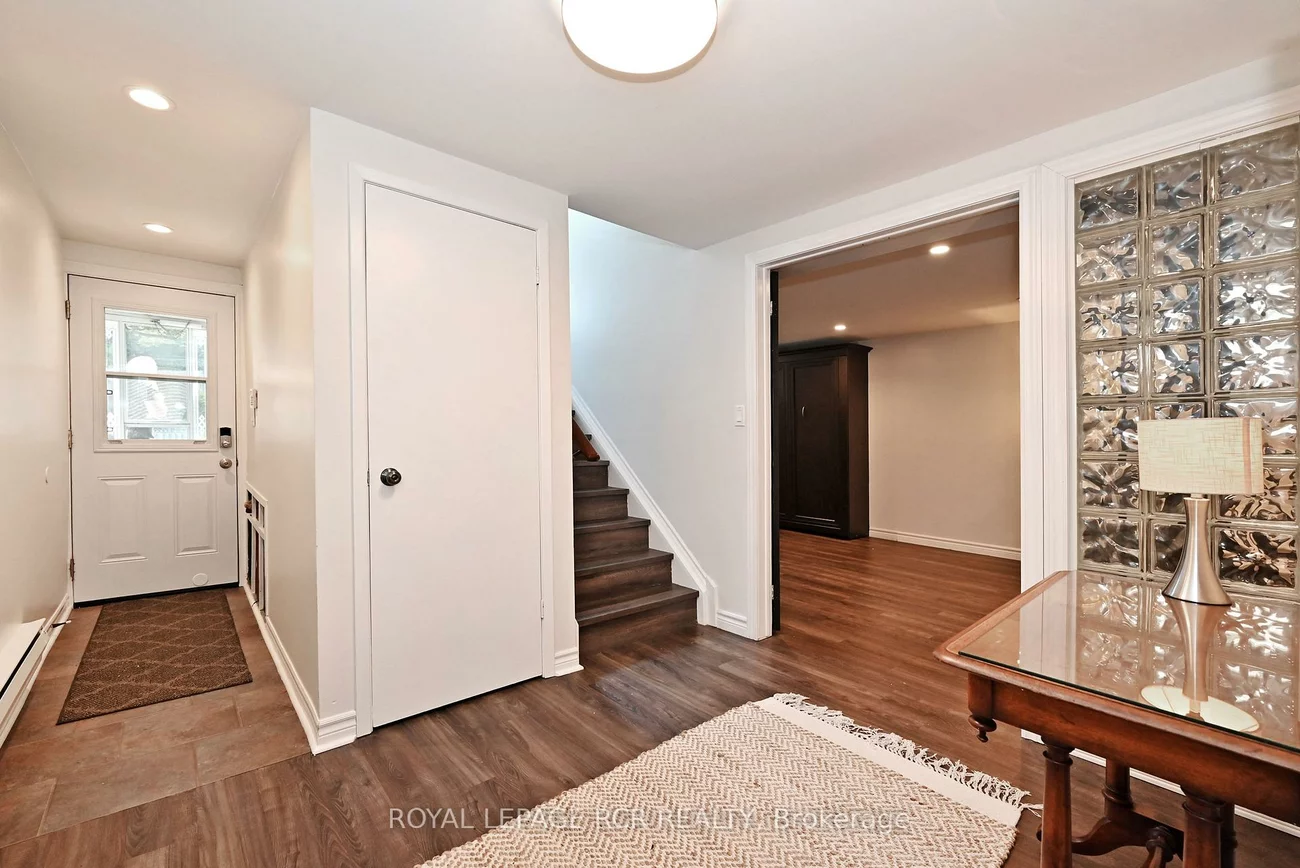 350, Borden, Central Newmarket, Newmarket
