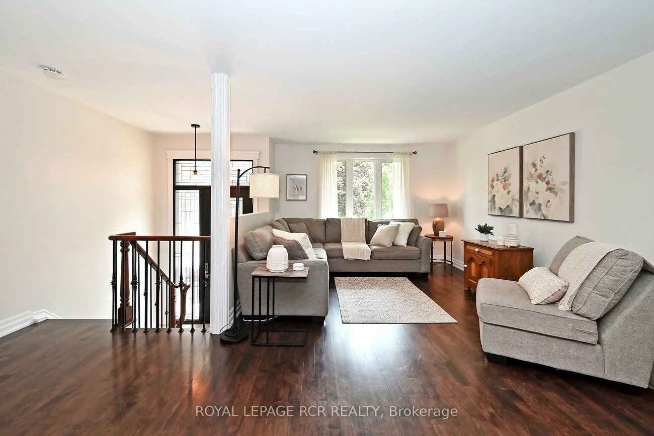 350, Borden, Central Newmarket, Newmarket