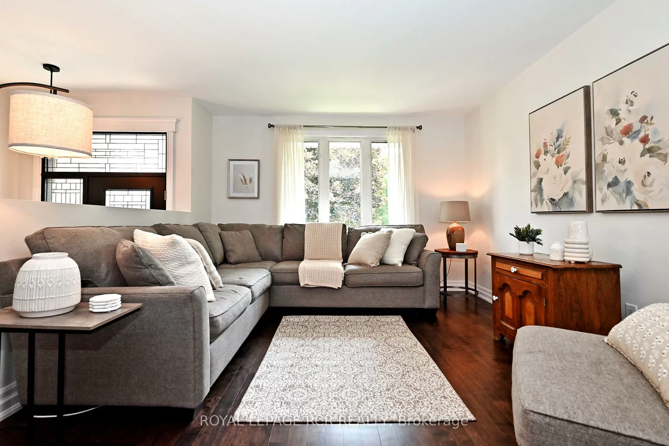 350, Borden, Central Newmarket, Newmarket