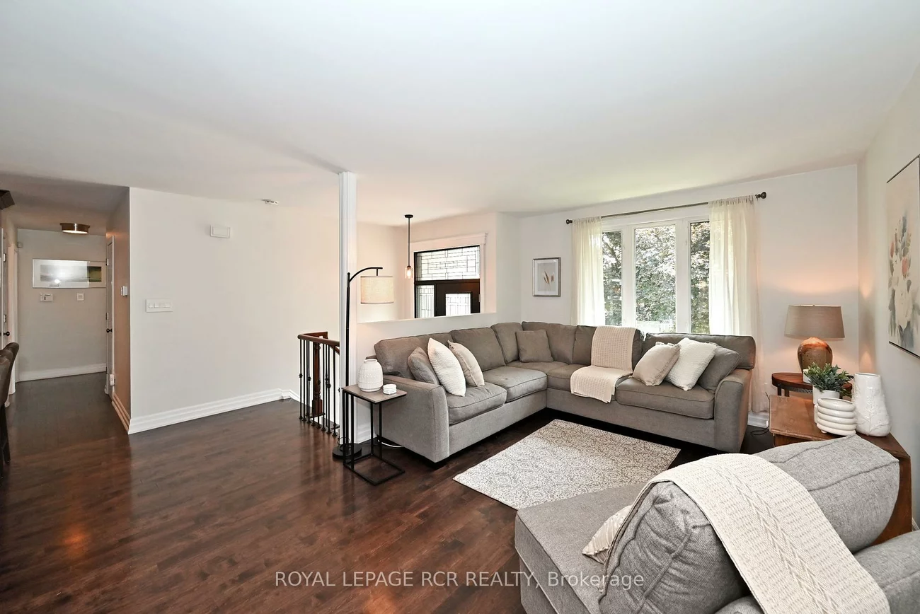 350, Borden, Central Newmarket, Newmarket