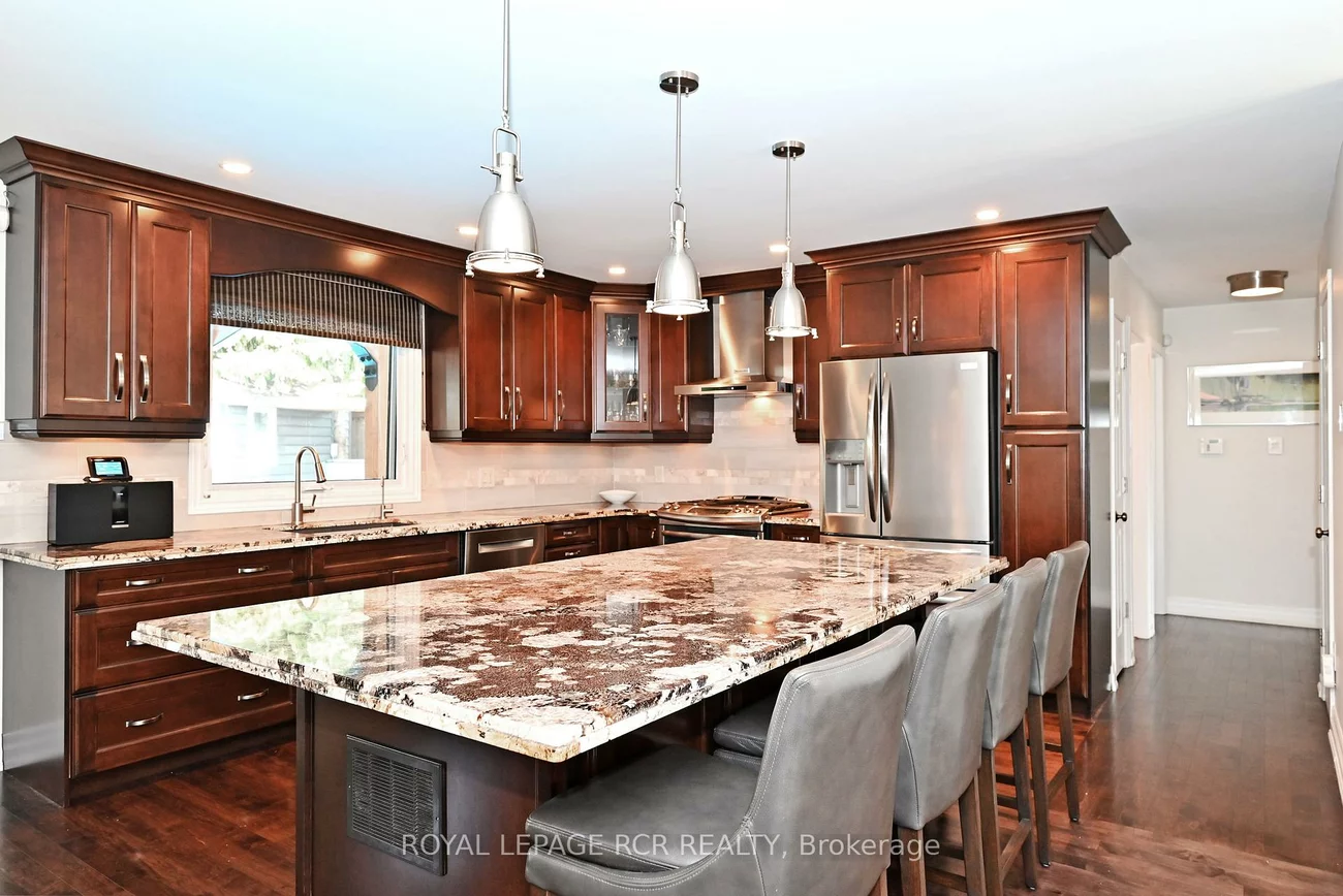 350, Borden, Central Newmarket, Newmarket