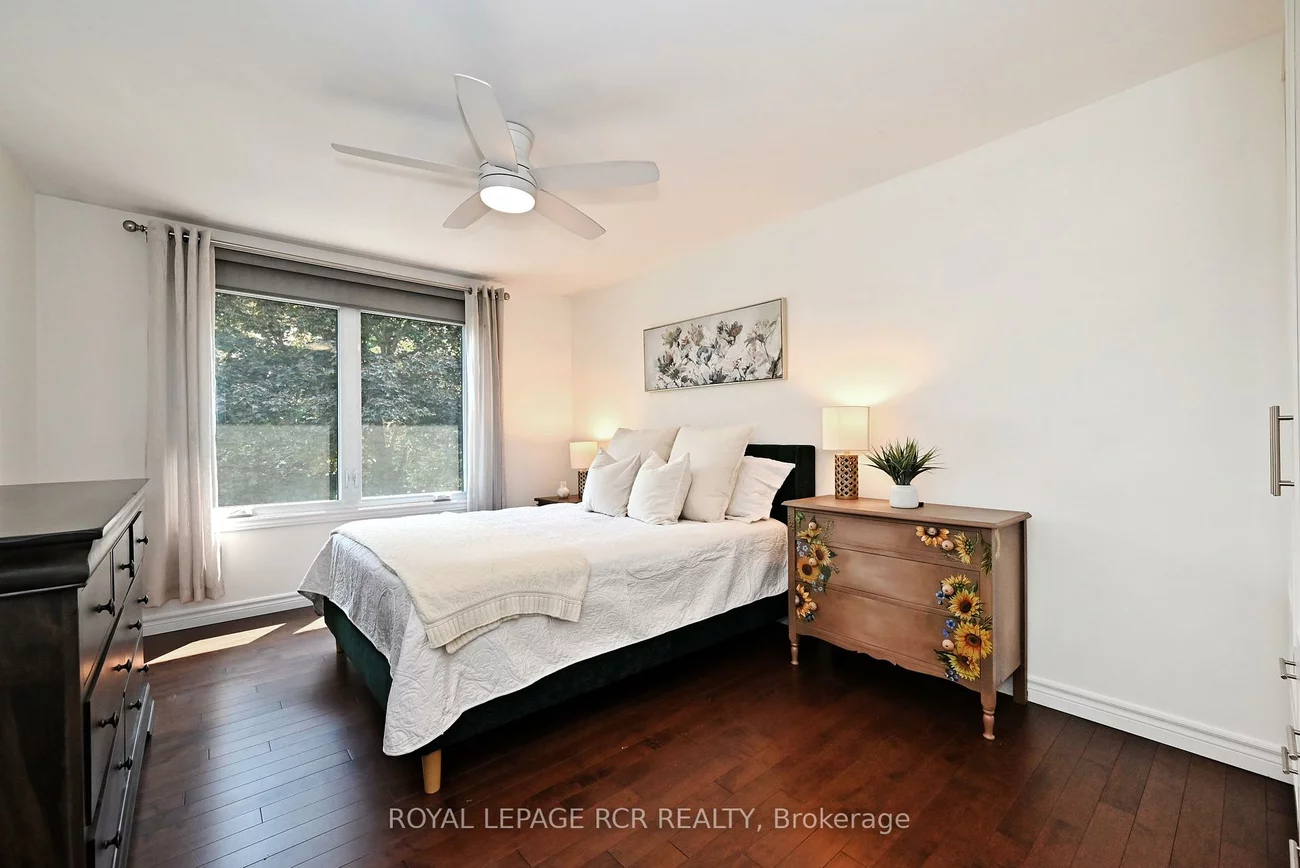 350, Borden, Central Newmarket, Newmarket