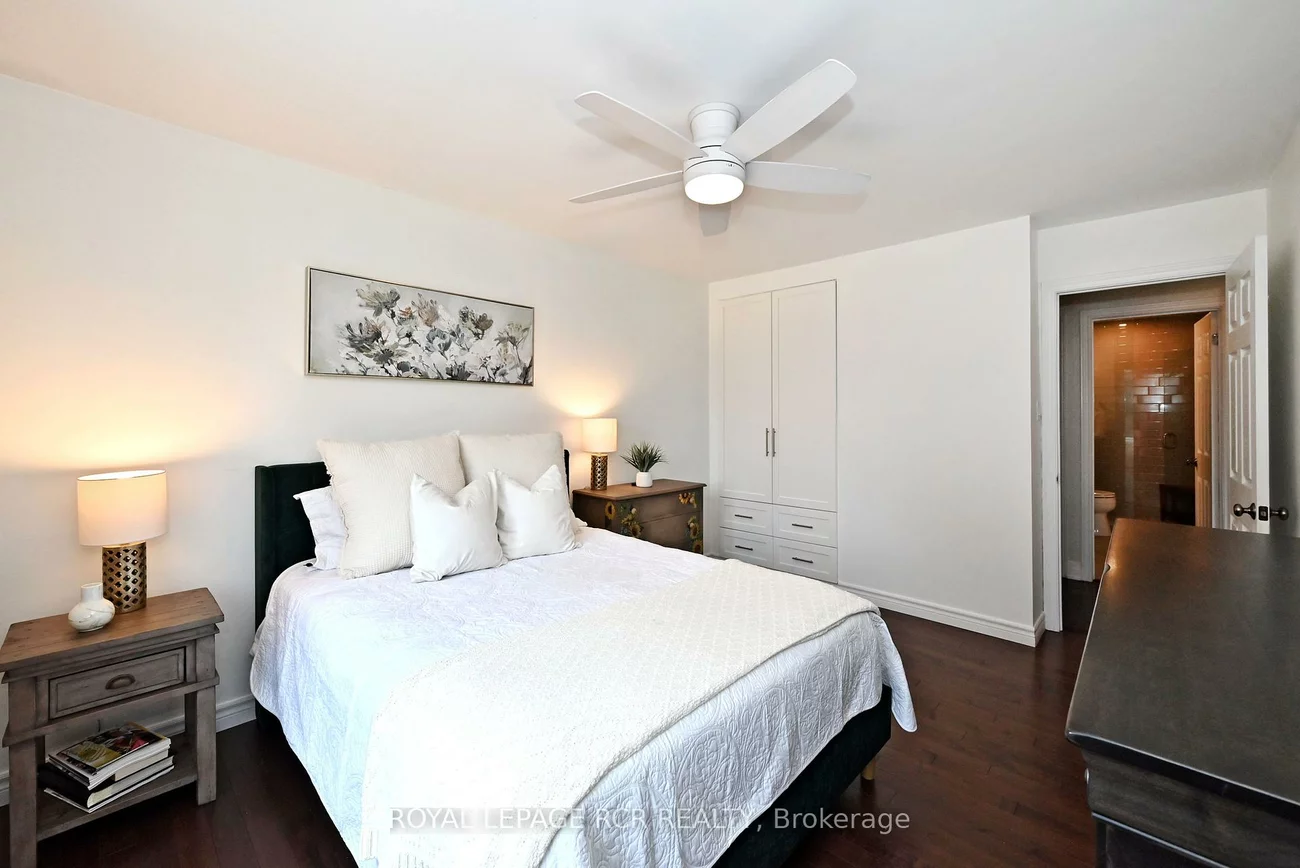 350, Borden, Central Newmarket, Newmarket