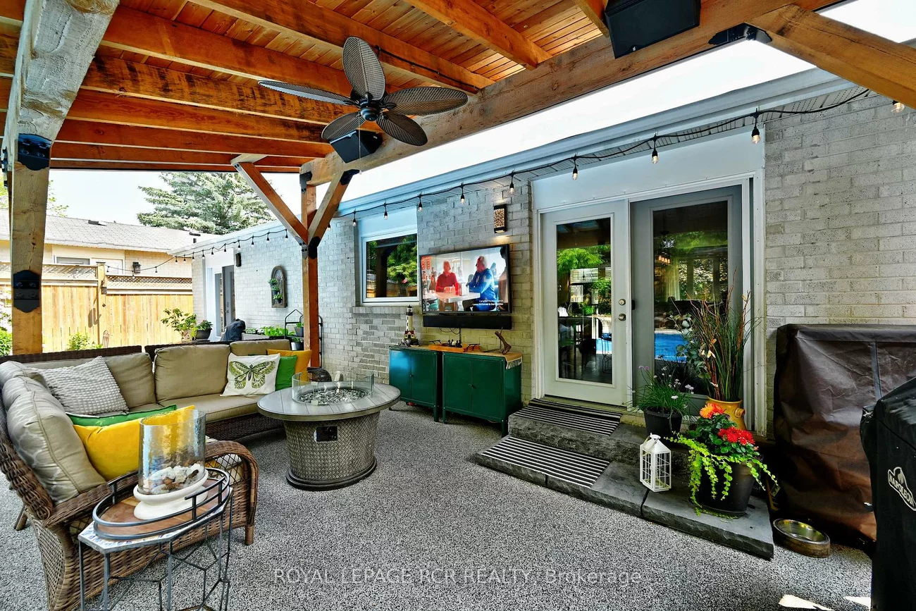 350, Borden, Central Newmarket, Newmarket