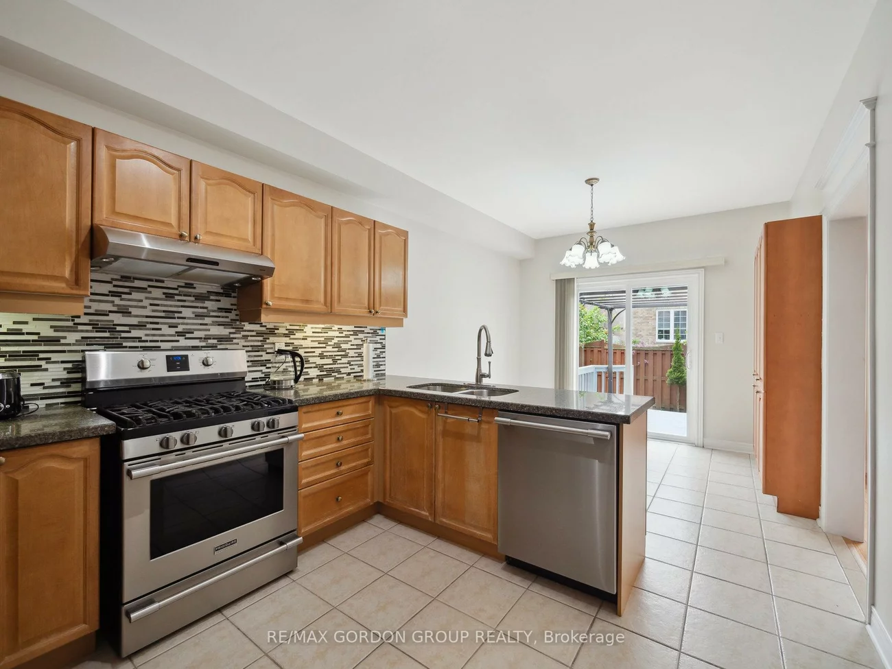 62, Macedonia, Summerhill Estates, Newmarket