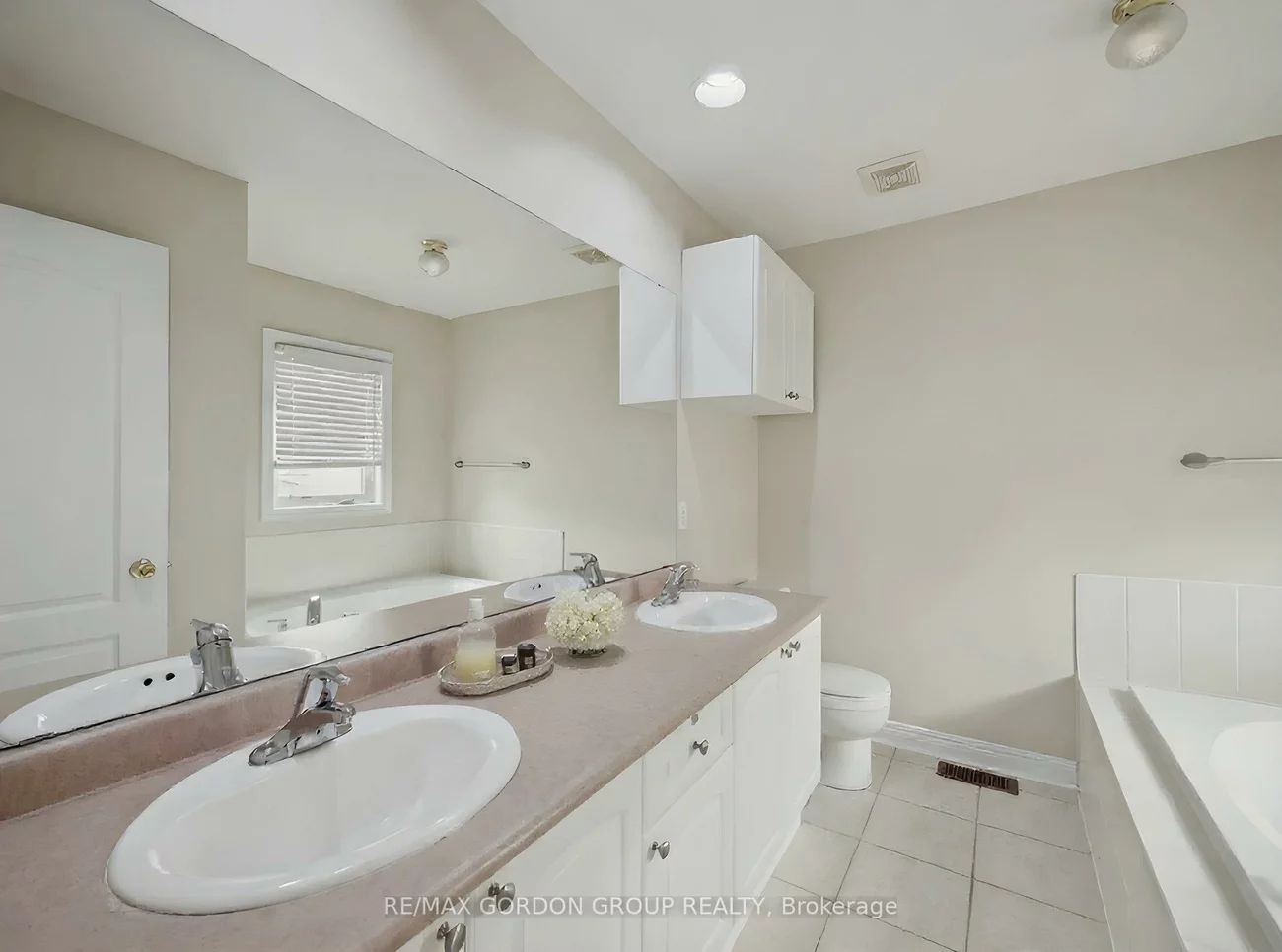 62, Macedonia, Summerhill Estates, Newmarket