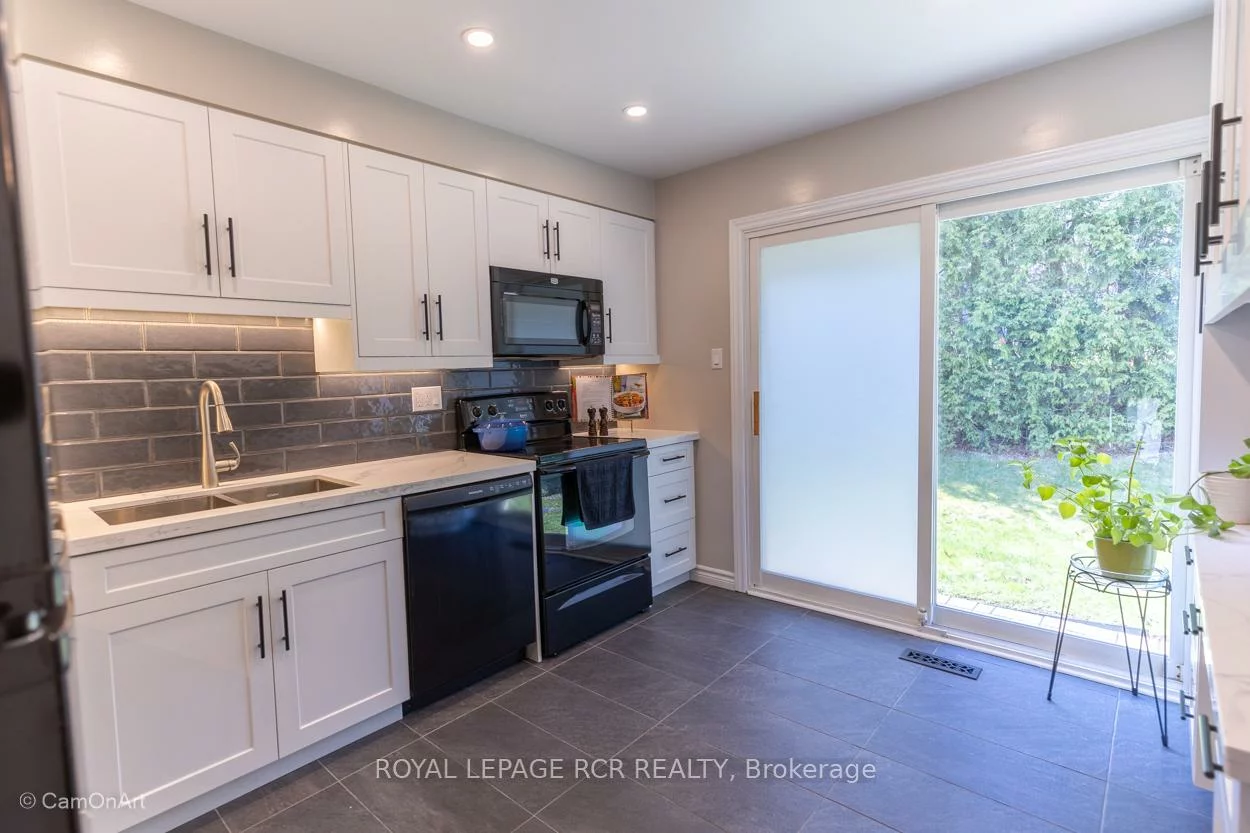 120, Rutledge, Huron Heights-Leslie Valley, Newmarket
