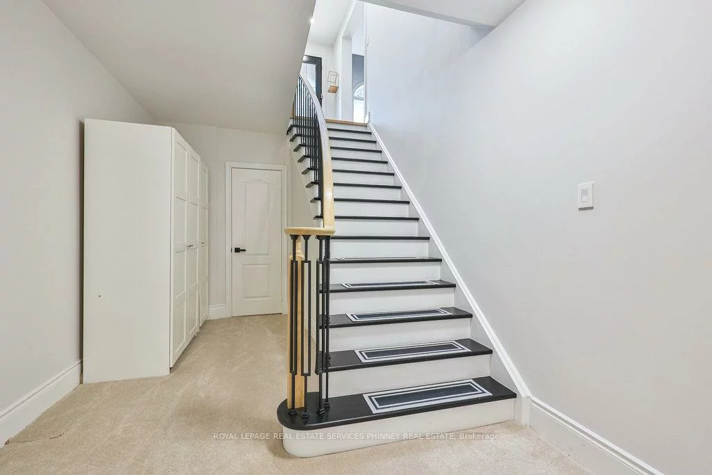 712, Foxcroft, Stonehaven-Wyndham, Newmarket