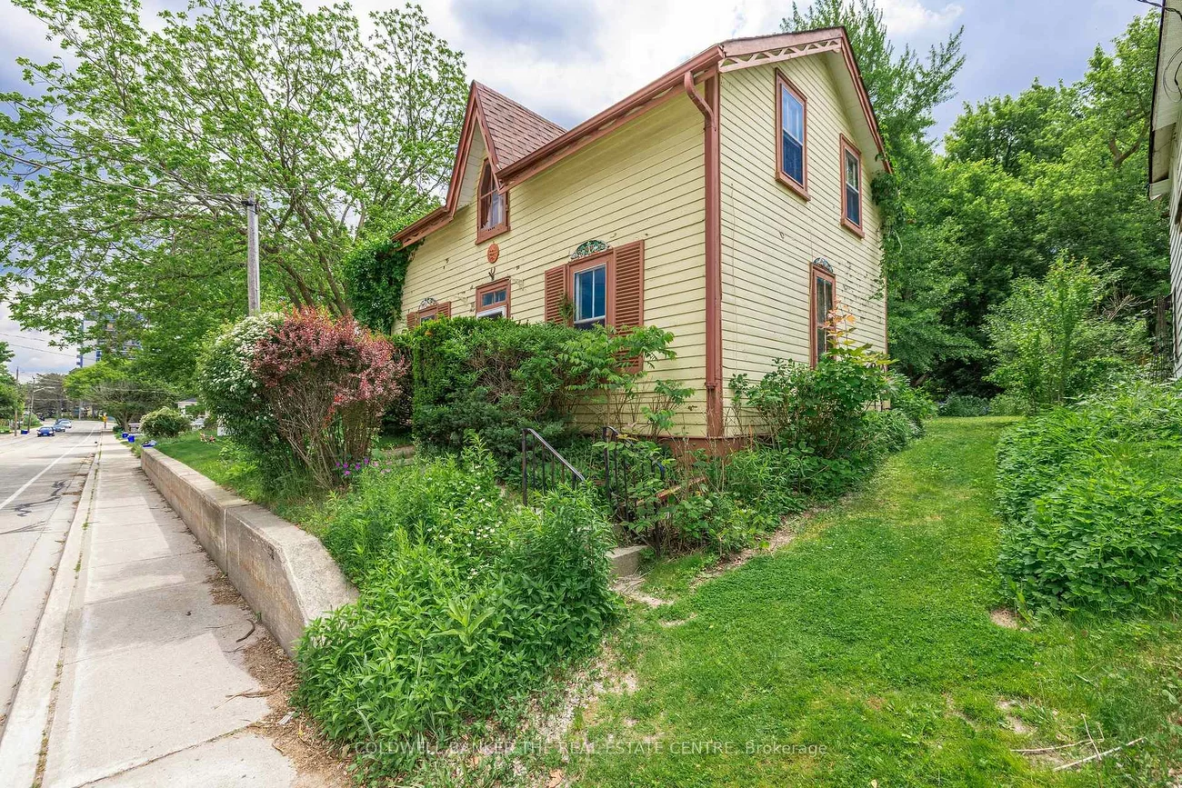 410, Eagle, Central Newmarket, Newmarket