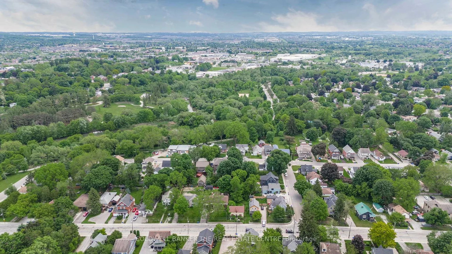 410, Eagle, Central Newmarket, Newmarket