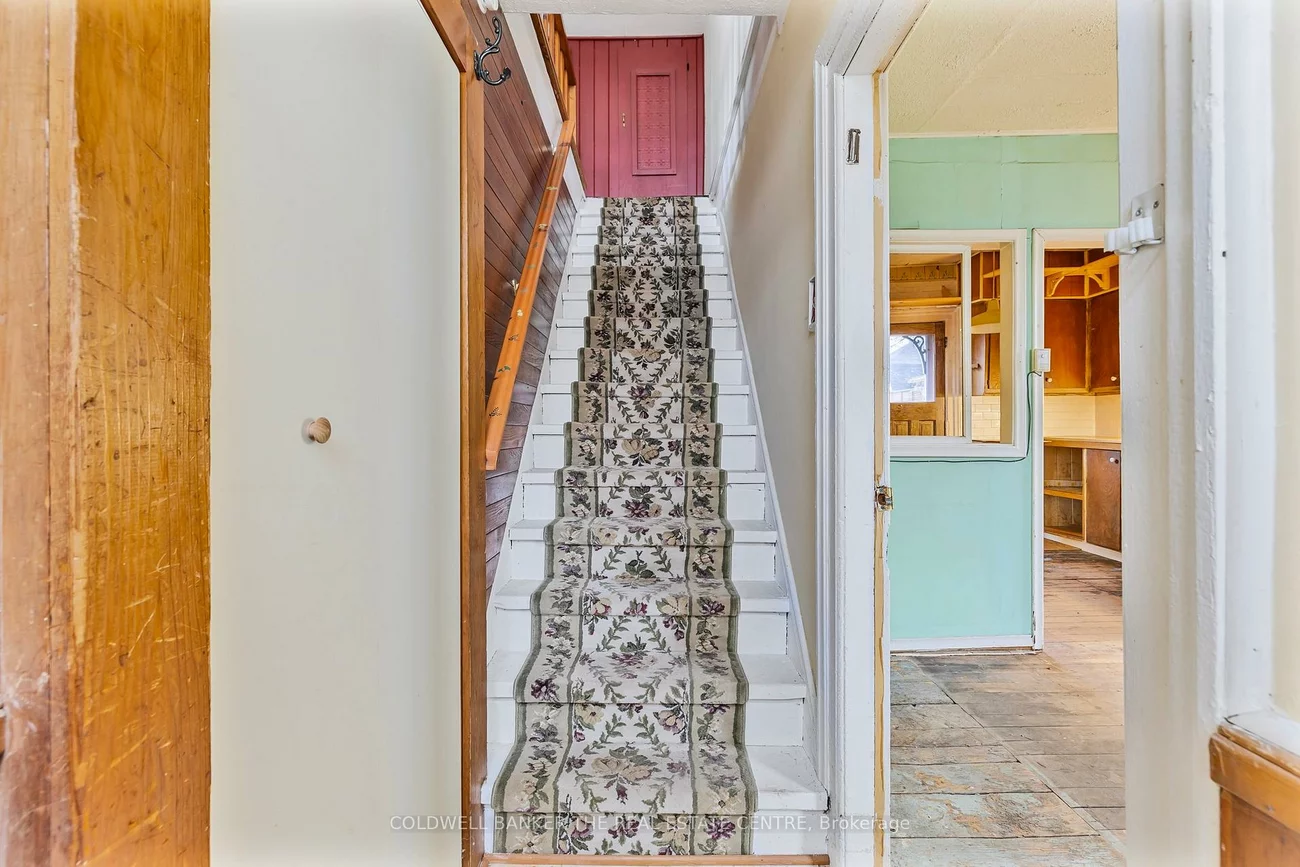 410, Eagle, Central Newmarket, Newmarket