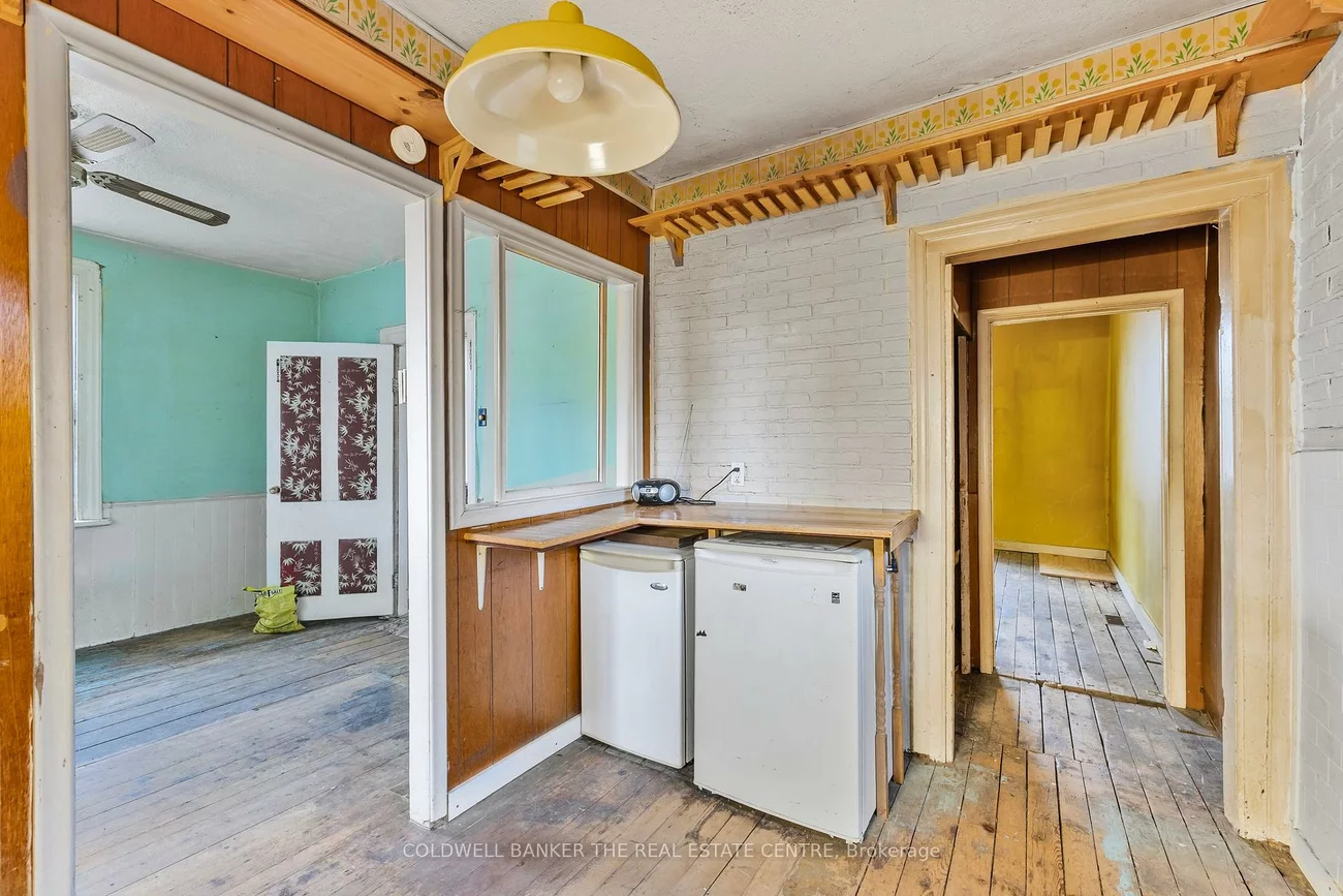 410, Eagle, Central Newmarket, Newmarket