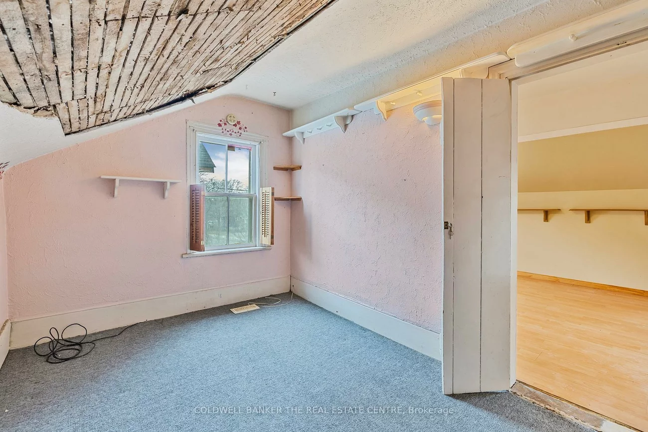 410, Eagle, Central Newmarket, Newmarket