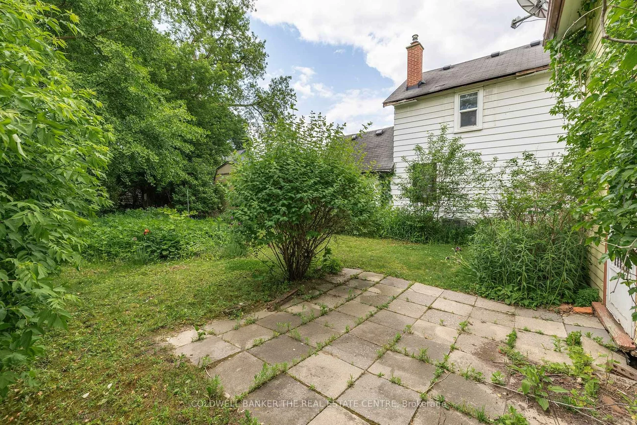 410, Eagle, Central Newmarket, Newmarket
