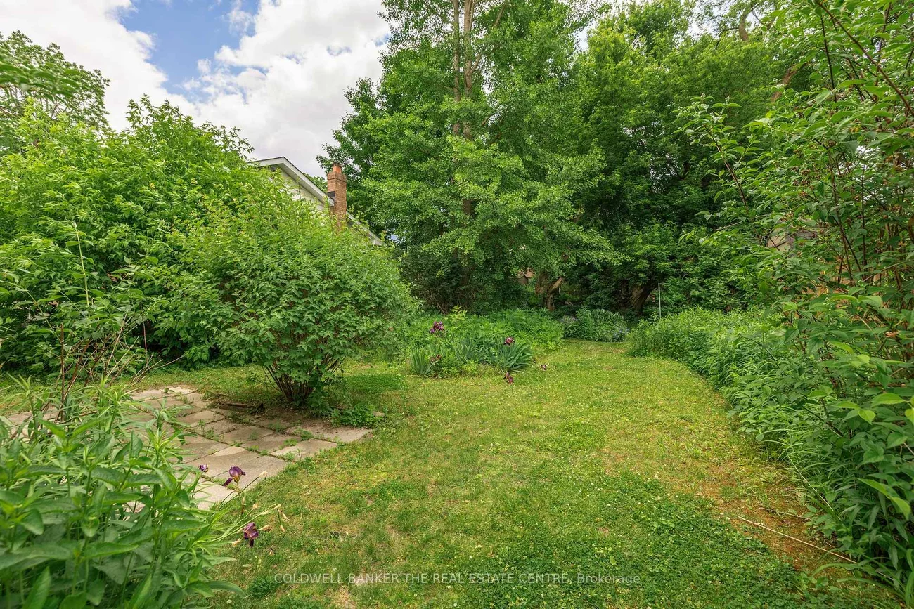 410, Eagle, Central Newmarket, Newmarket