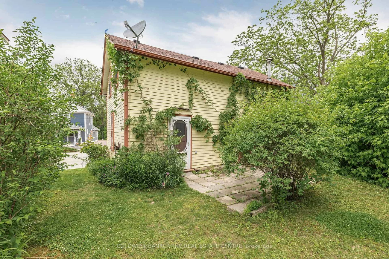410, Eagle, Central Newmarket, Newmarket