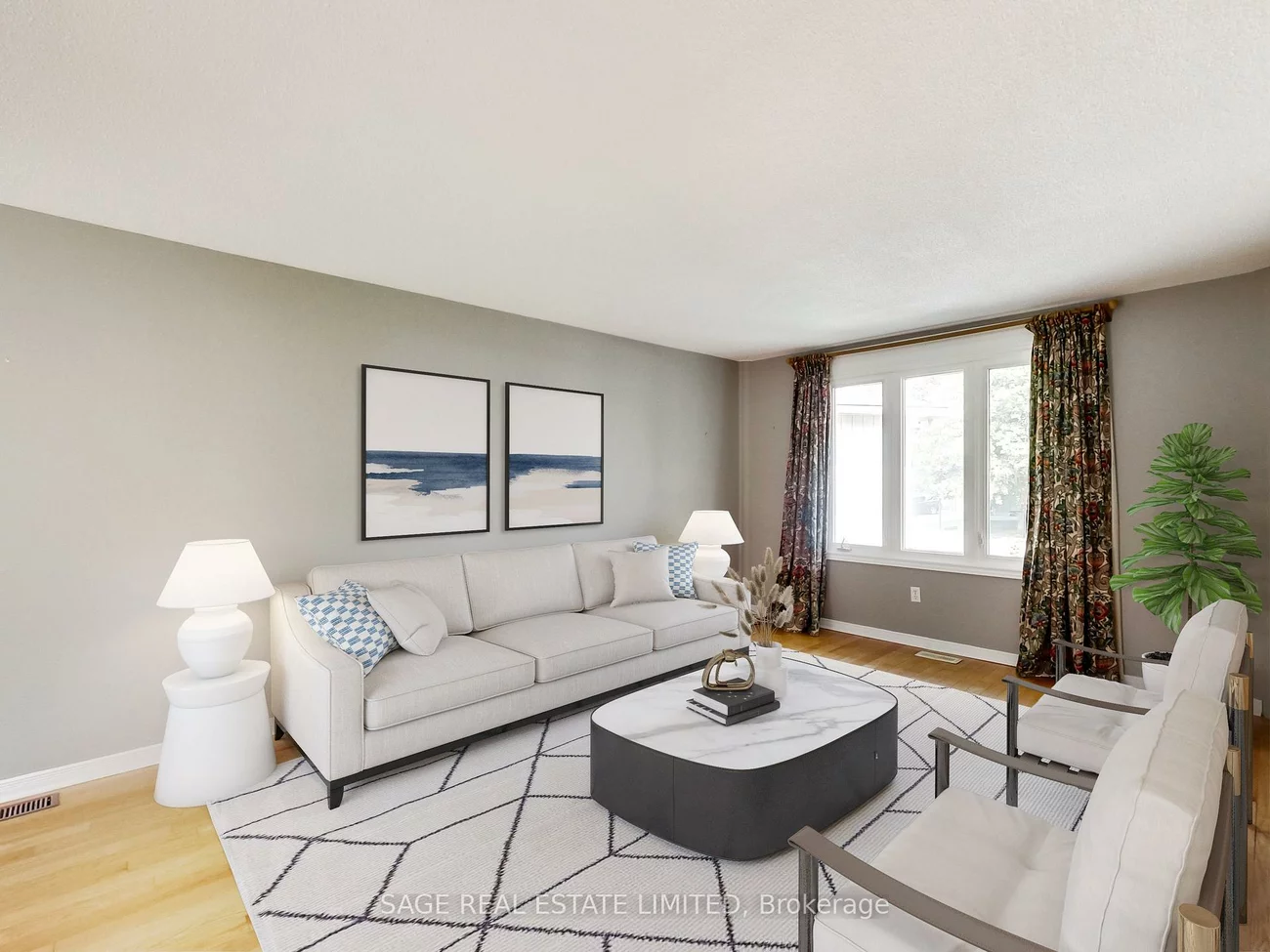 244, Currey, Central Newmarket, Newmarket