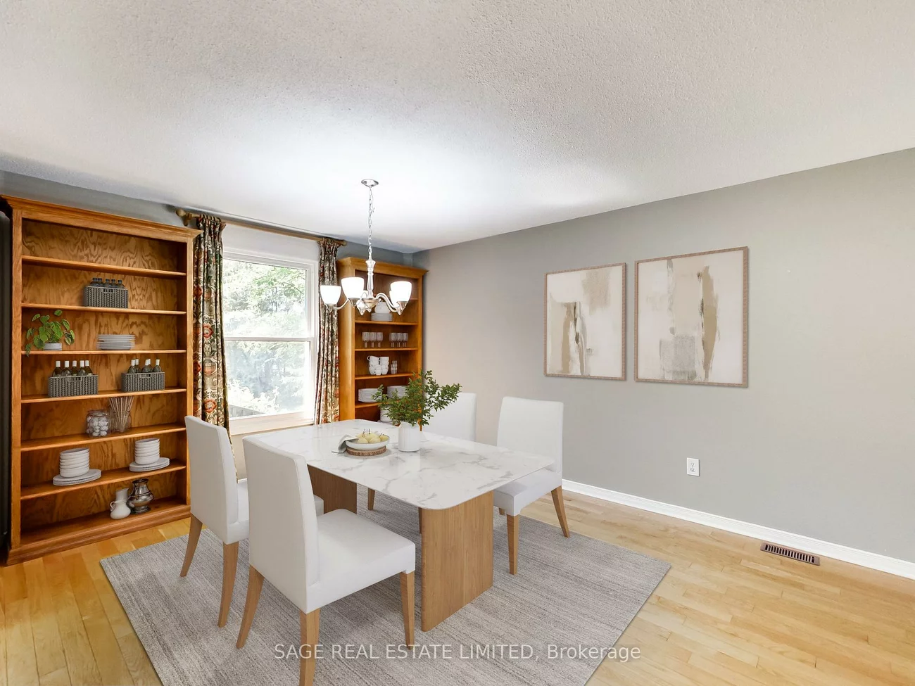 244, Currey, Central Newmarket, Newmarket