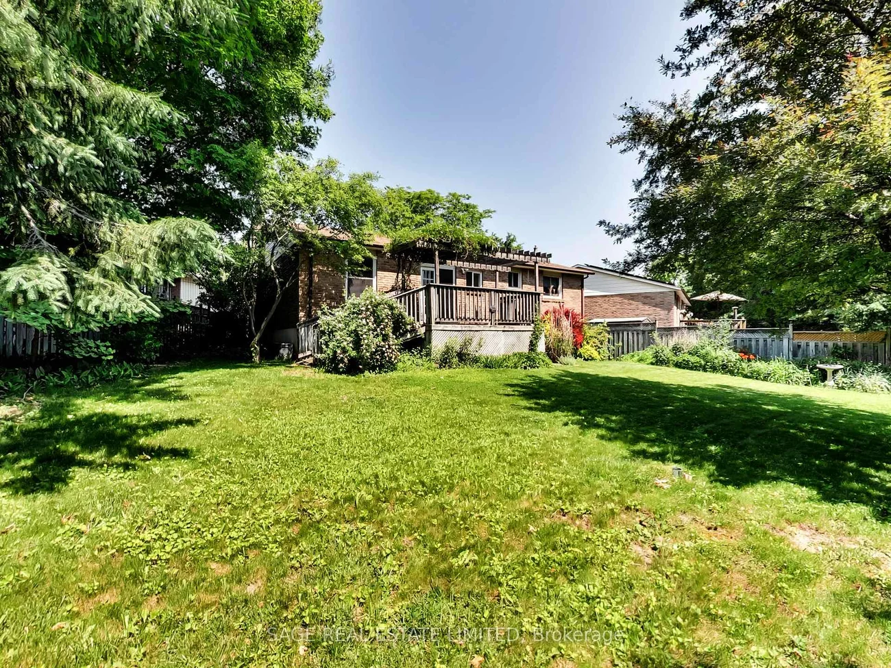 244, Currey, Central Newmarket, Newmarket