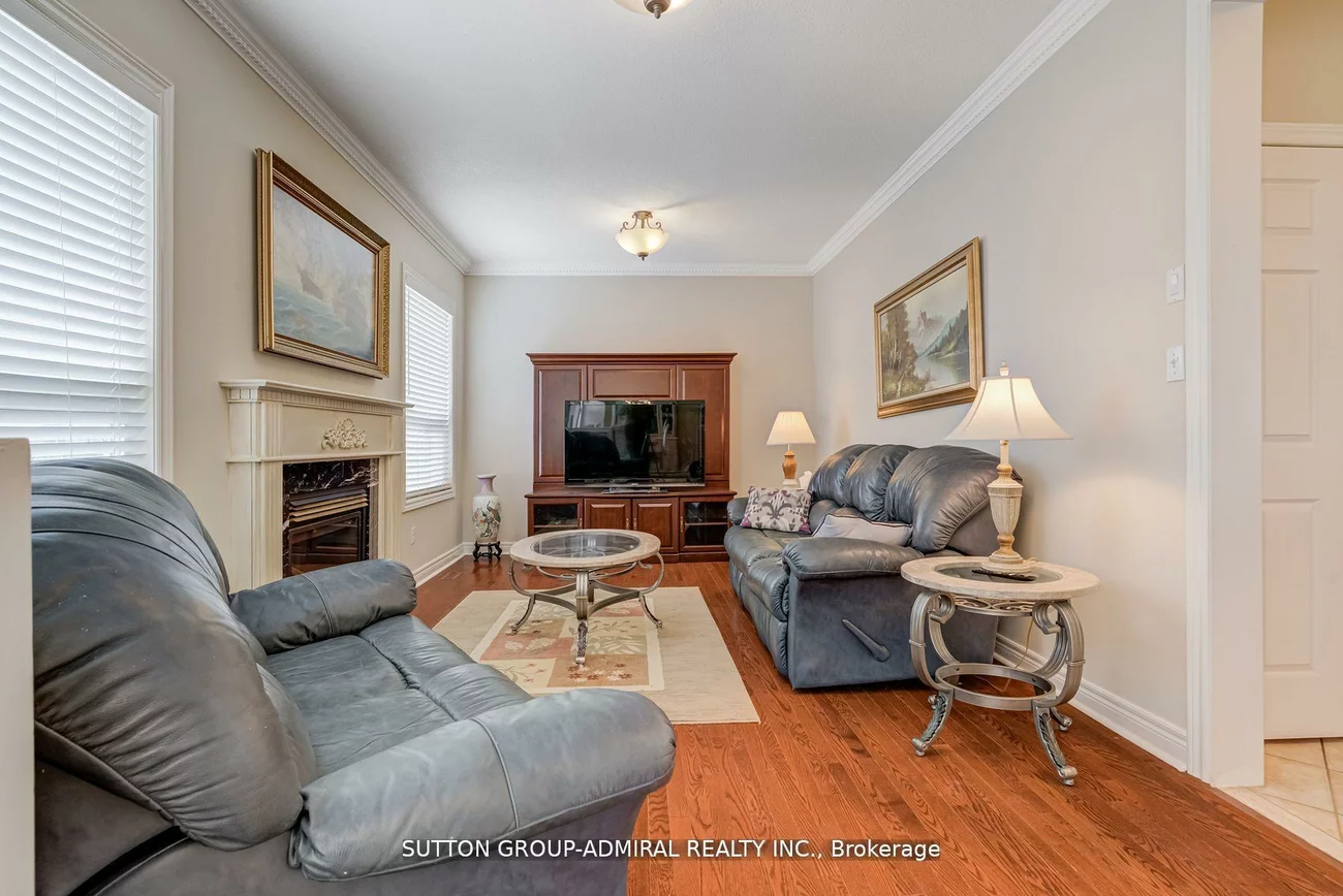 393, Coachwhip, Woodland Hill, Newmarket