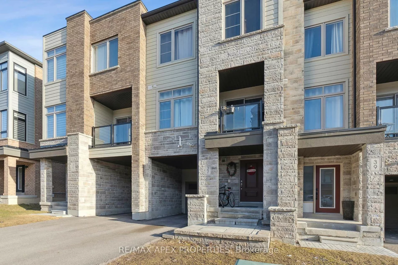 37, Vantage Loop, Woodland Hill, Newmarket