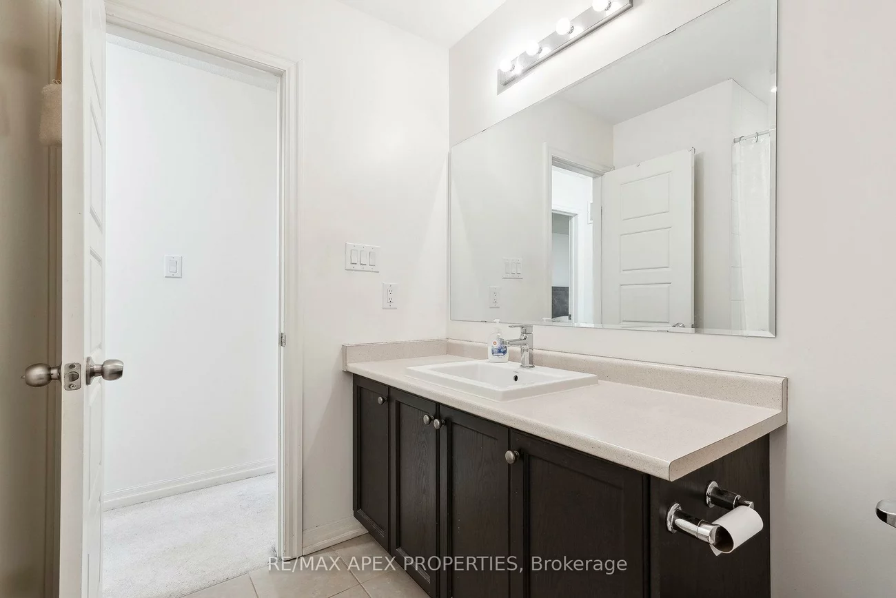 37, Vantage Loop, Woodland Hill, Newmarket