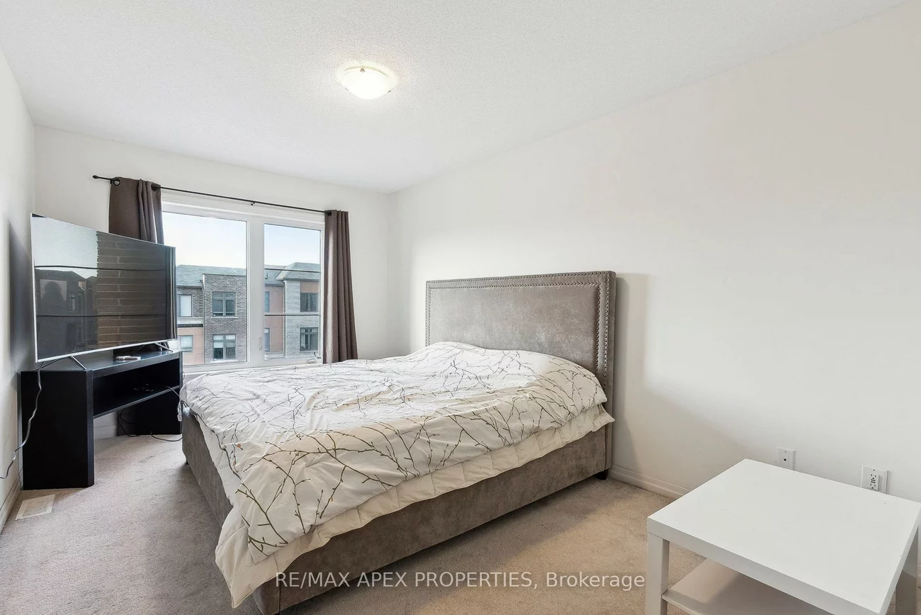 37, Vantage Loop, Woodland Hill, Newmarket