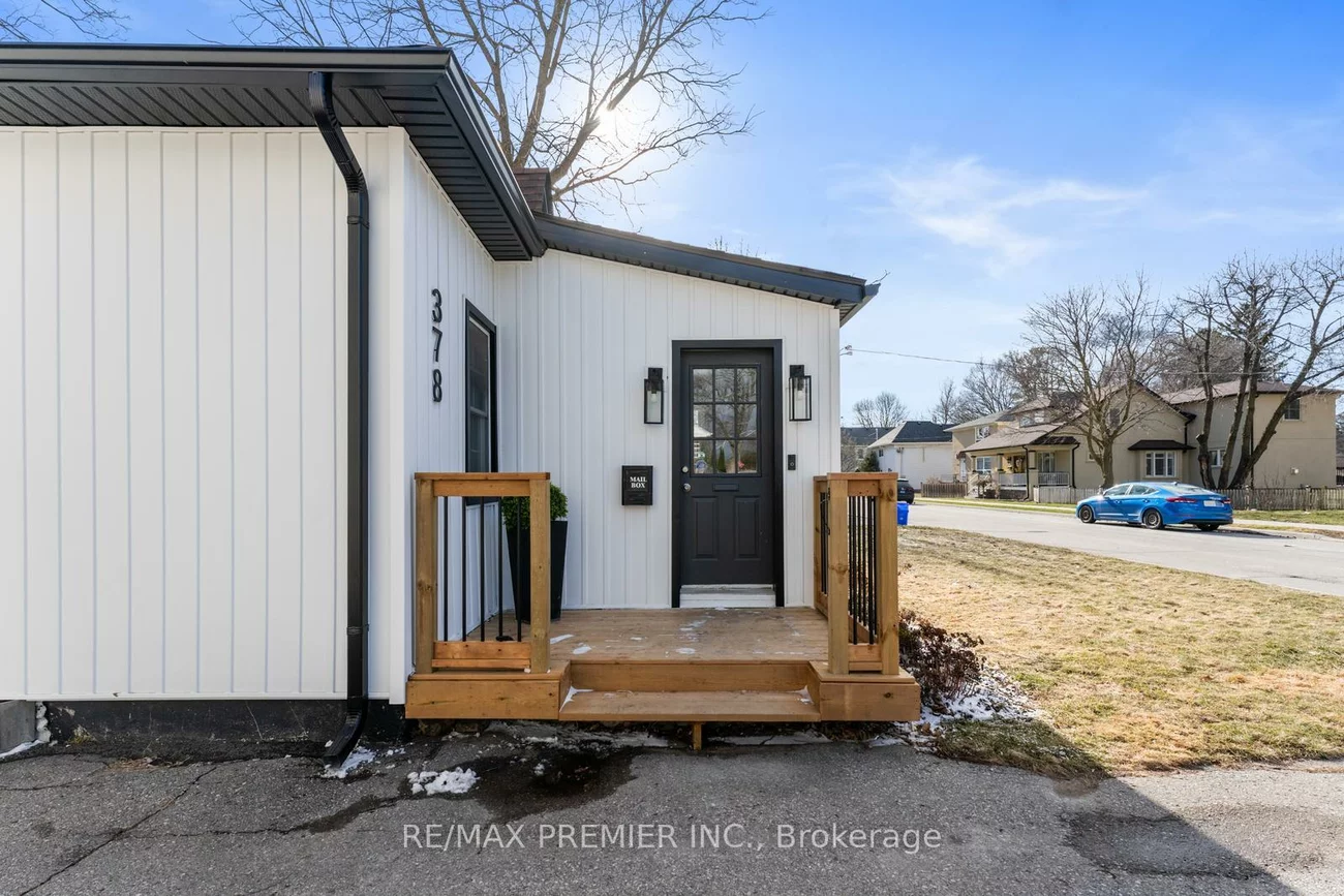 378, Andrew, Central Newmarket, Newmarket