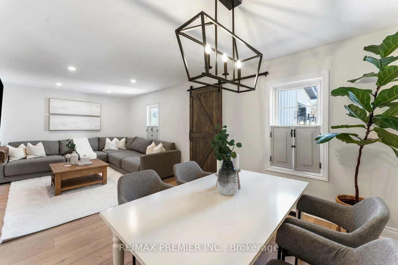 378, Andrew, Central Newmarket, Newmarket
