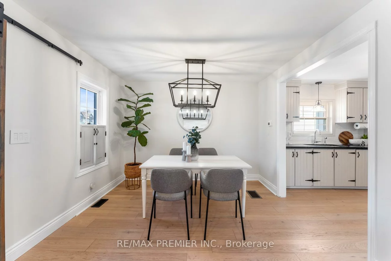 378, Andrew, Central Newmarket, Newmarket