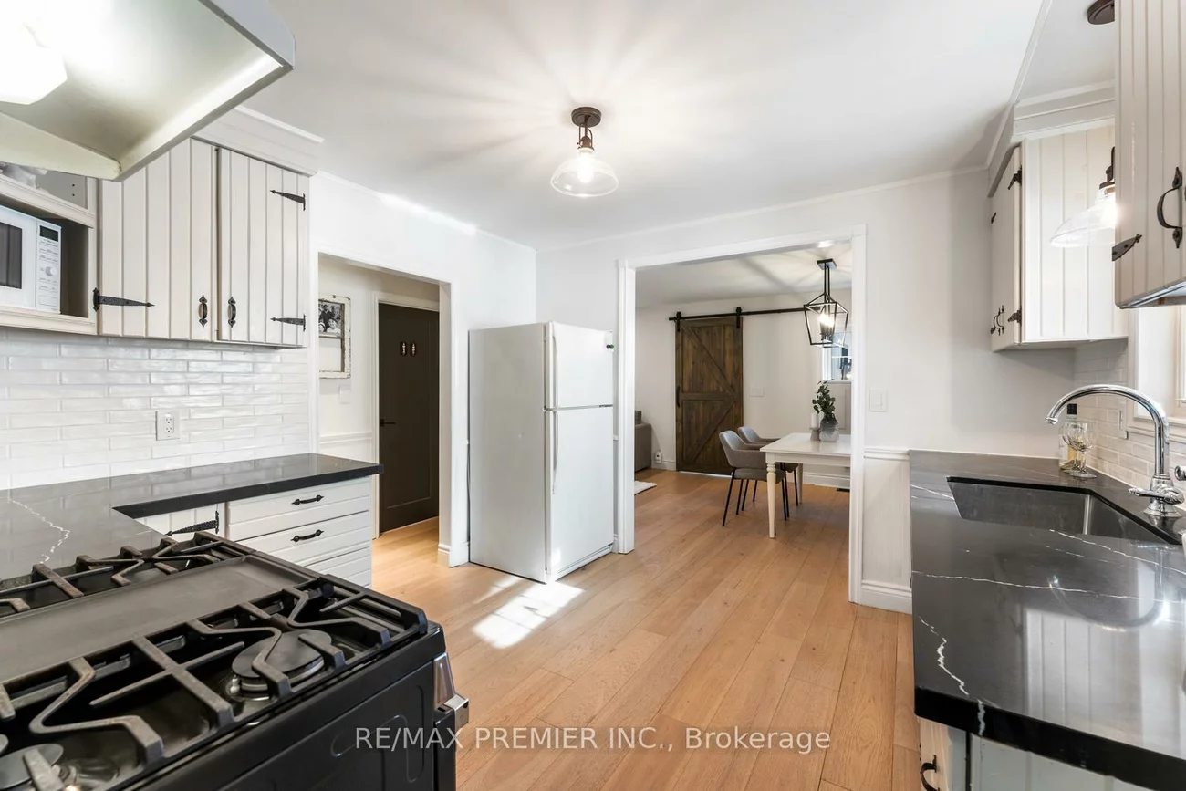 378, Andrew, Central Newmarket, Newmarket