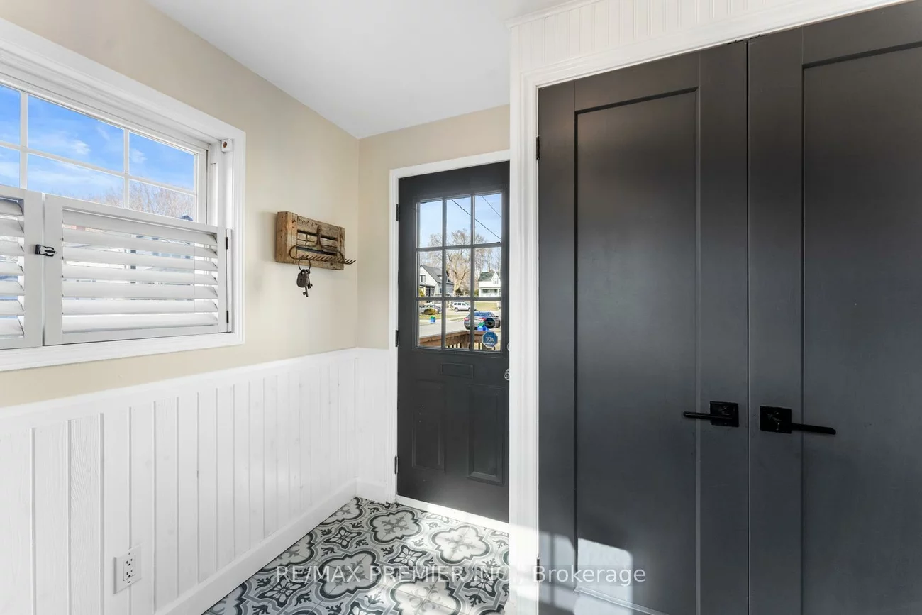 378, Andrew, Central Newmarket, Newmarket