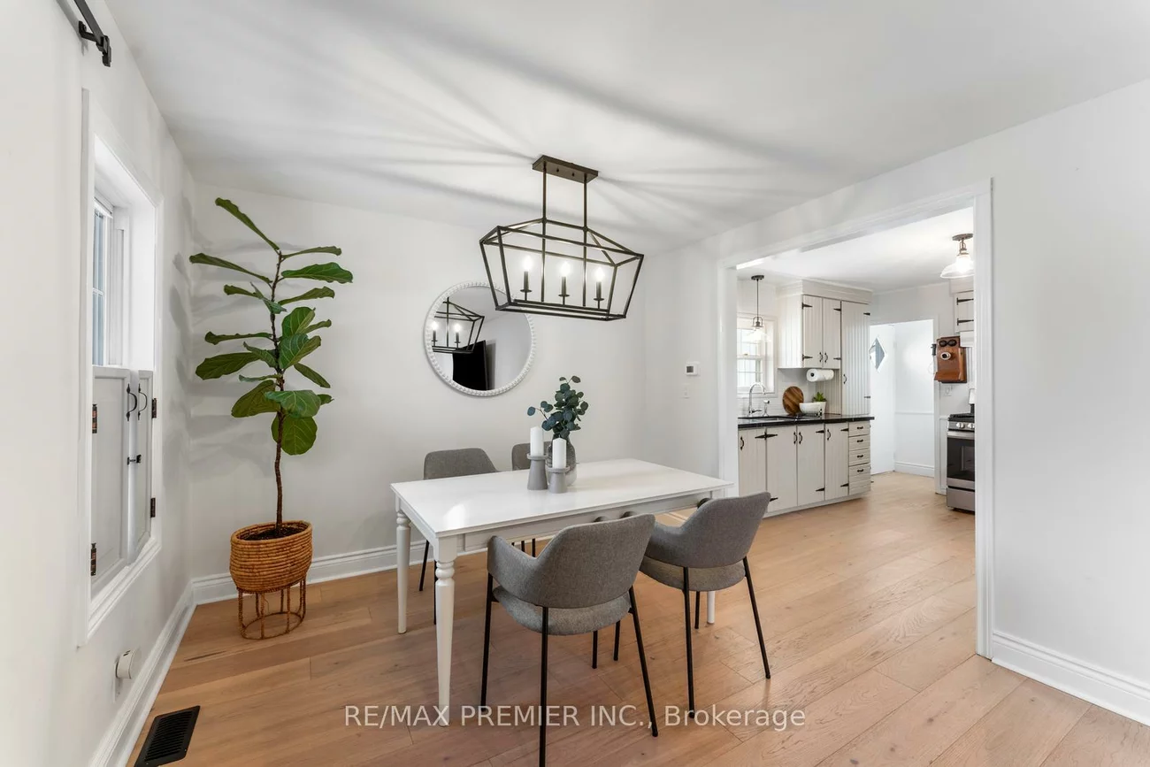 378, Andrew, Central Newmarket, Newmarket