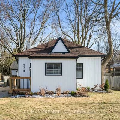 378, Andrew, Central Newmarket, Newmarket