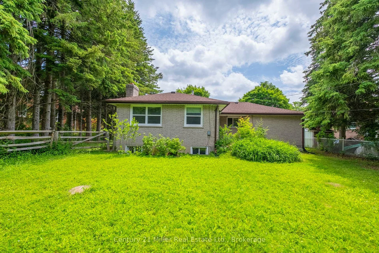 725, Queen, Gorham-College Manor, Newmarket