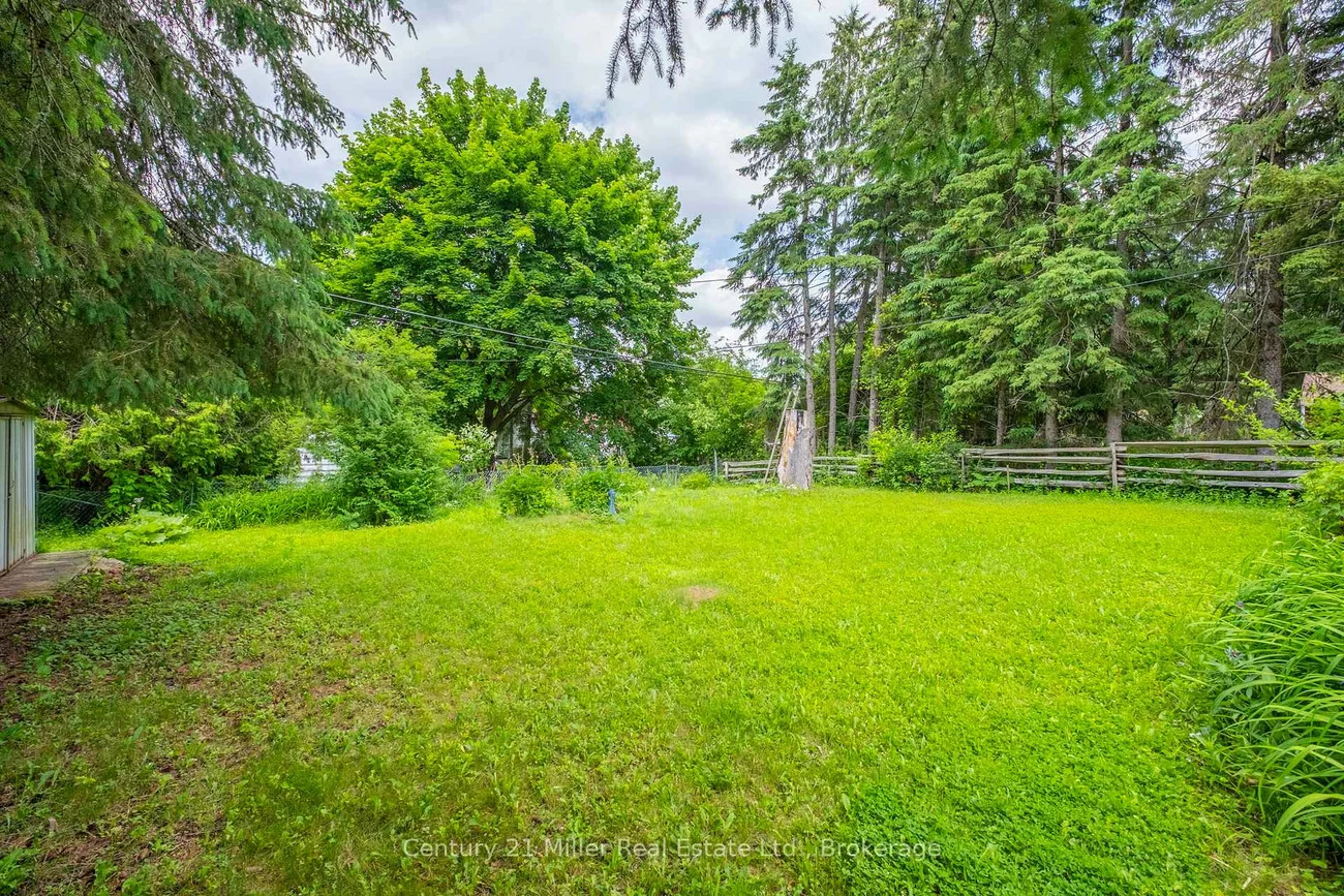 725, Queen, Gorham-College Manor, Newmarket