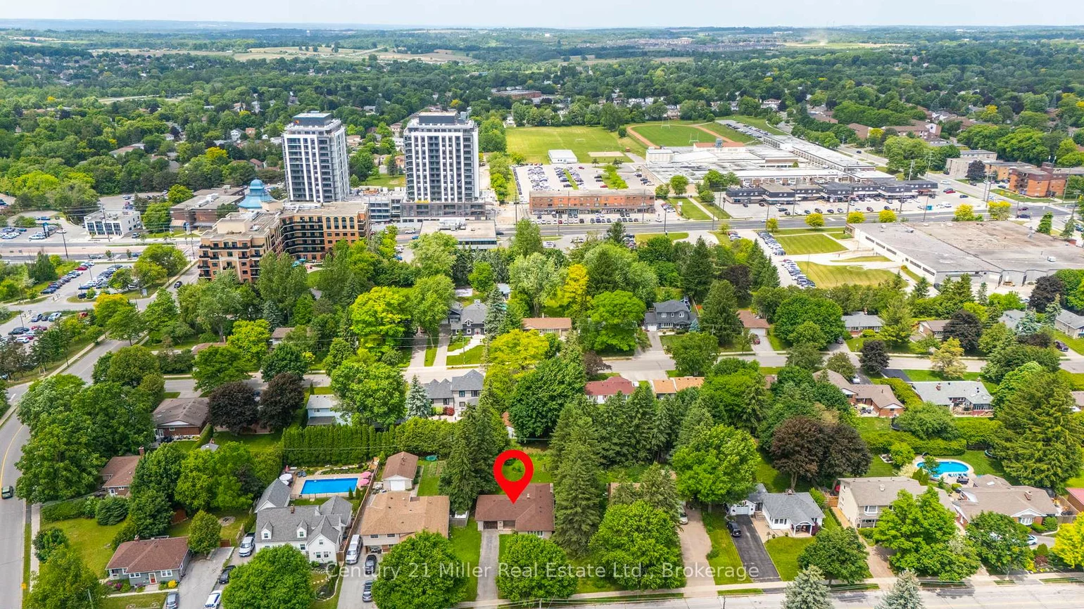 725, Queen, Gorham-College Manor, Newmarket