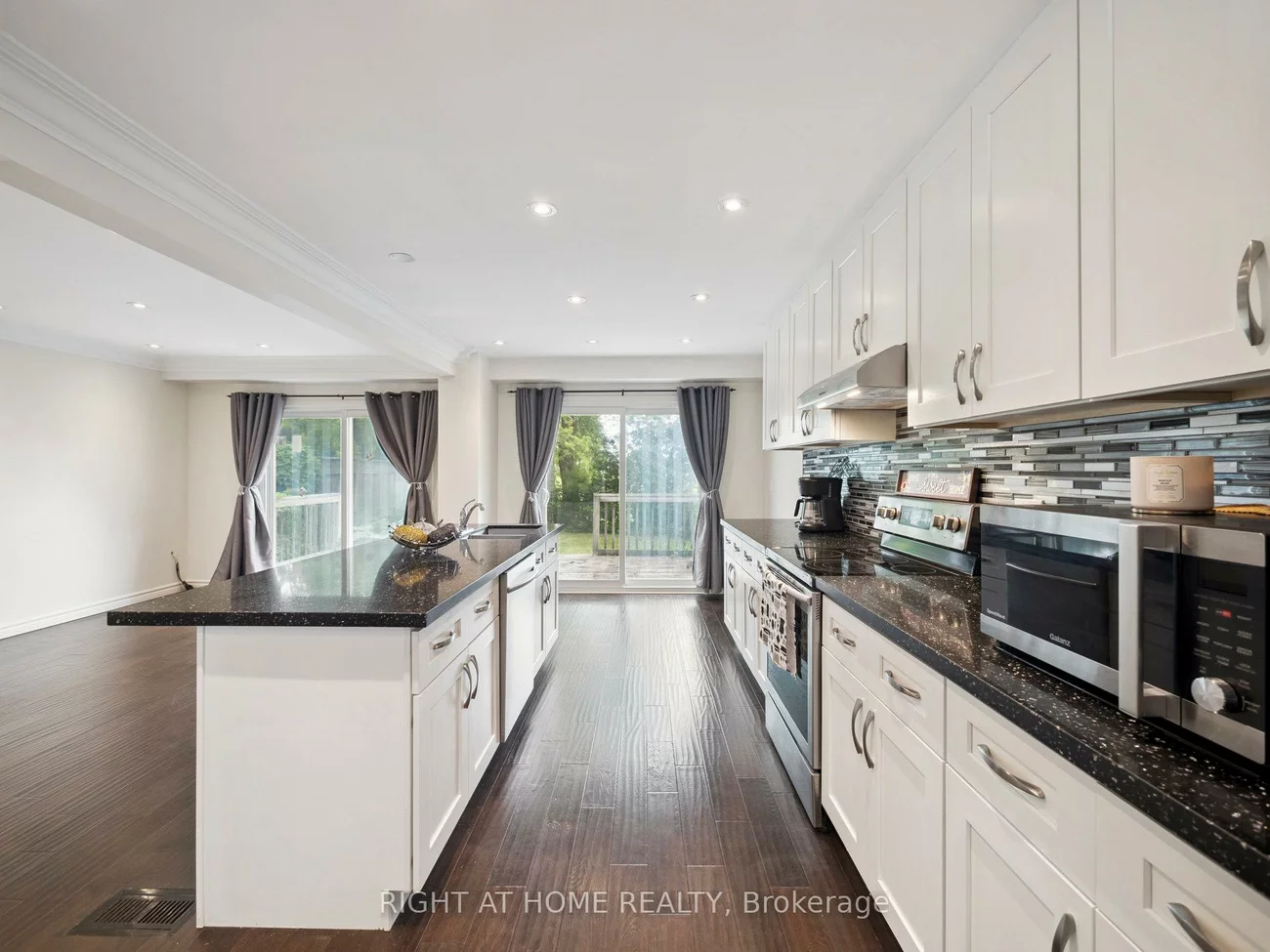 742, Beman, Huron Heights-Leslie Valley, Newmarket