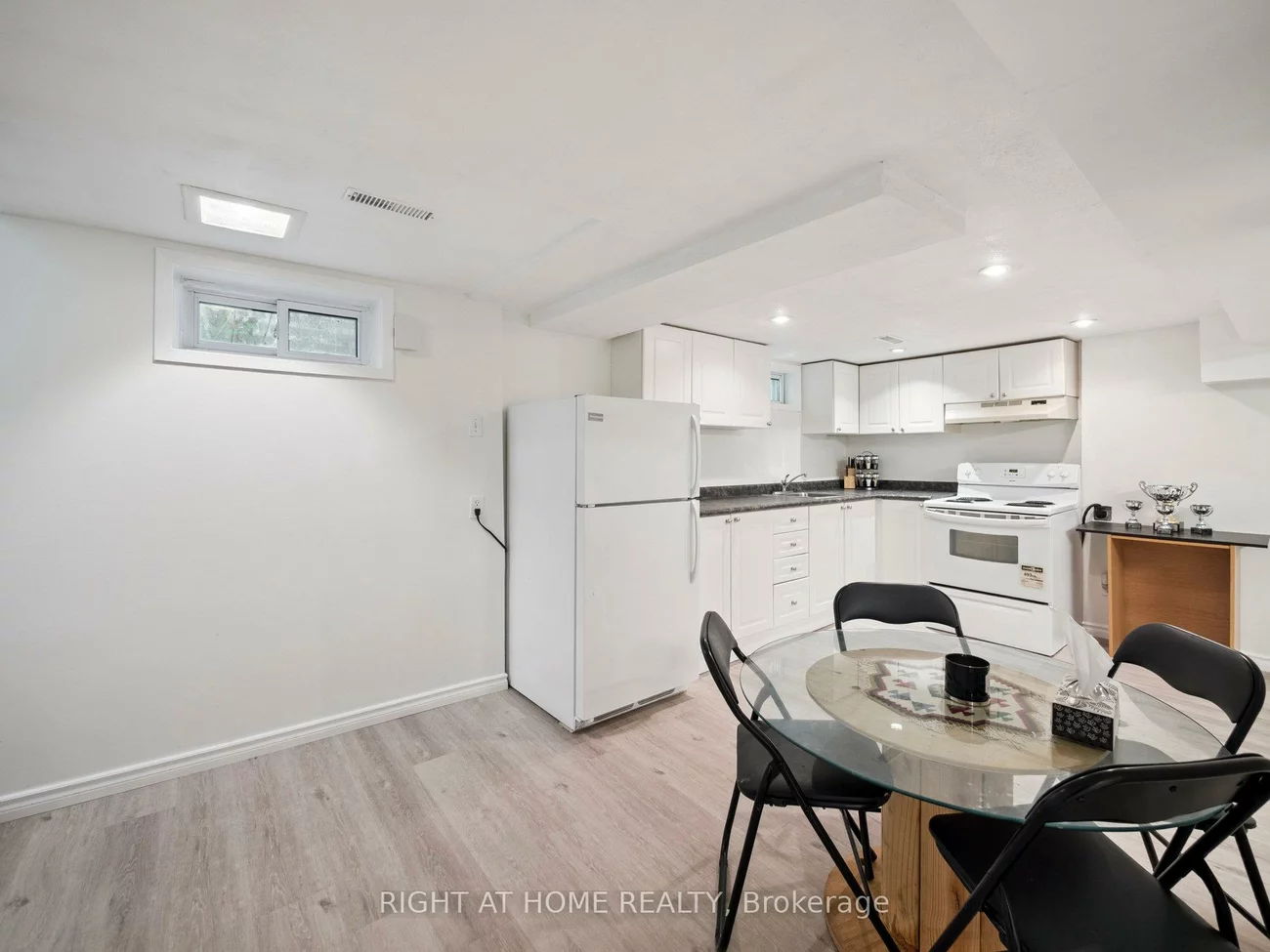 742, Beman, Huron Heights-Leslie Valley, Newmarket