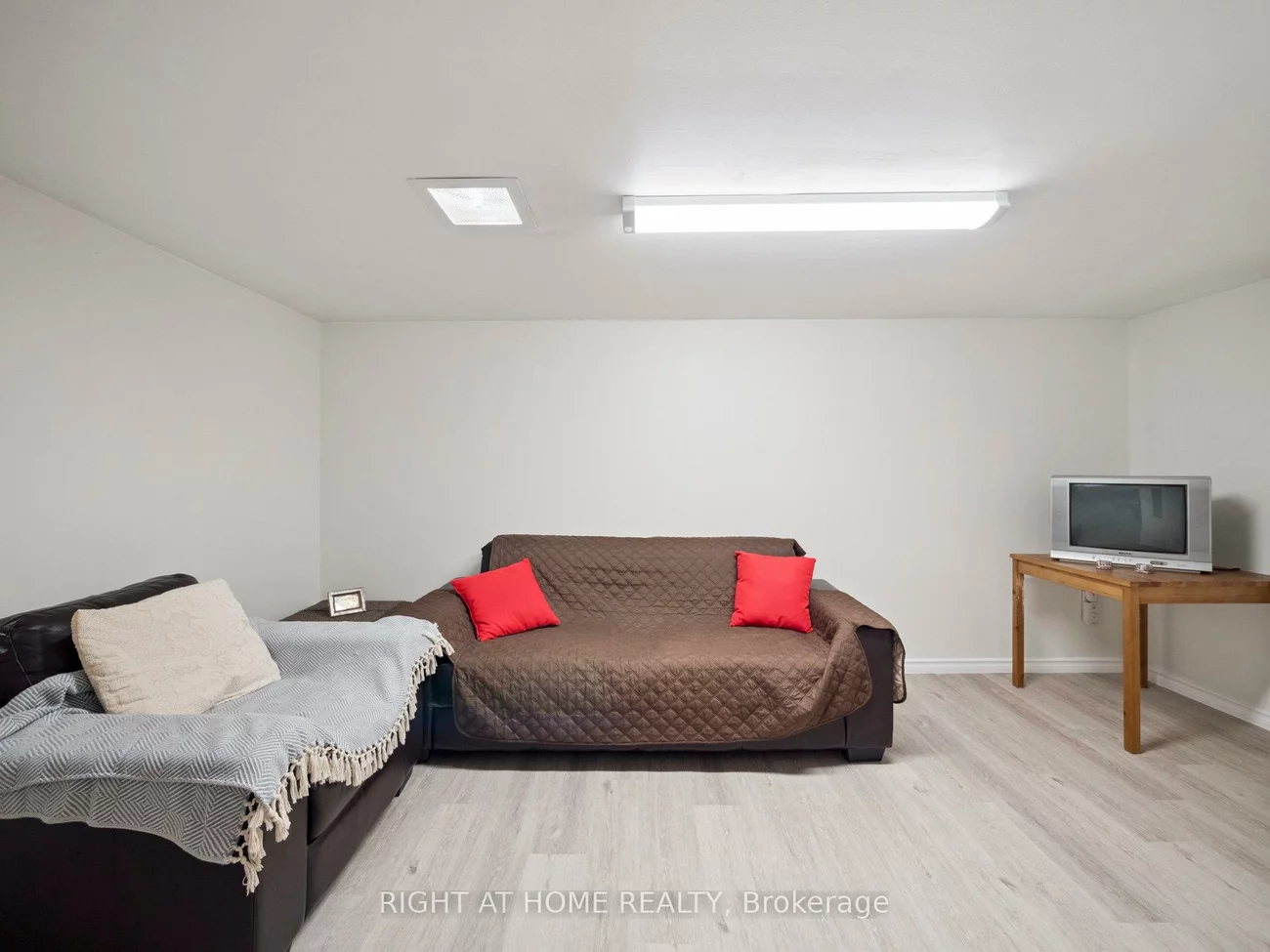 742, Beman, Huron Heights-Leslie Valley, Newmarket
