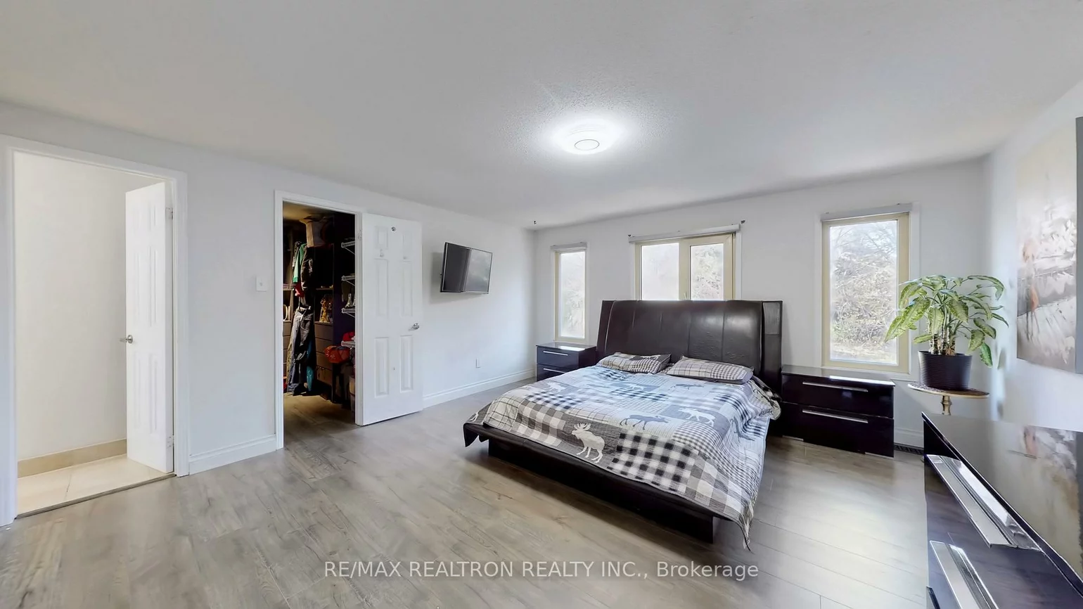 200, Mccaffrey, Glenway Estates, Newmarket