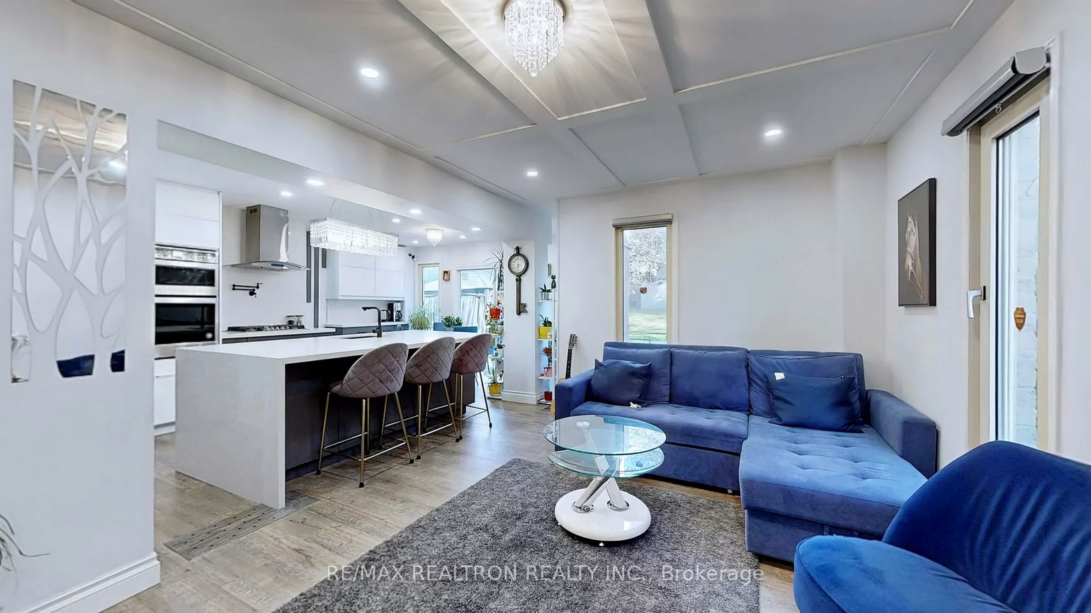 200, Mccaffrey, Glenway Estates, Newmarket