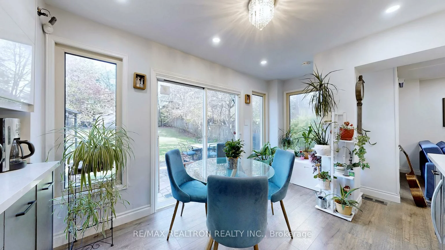 200, Mccaffrey, Glenway Estates, Newmarket