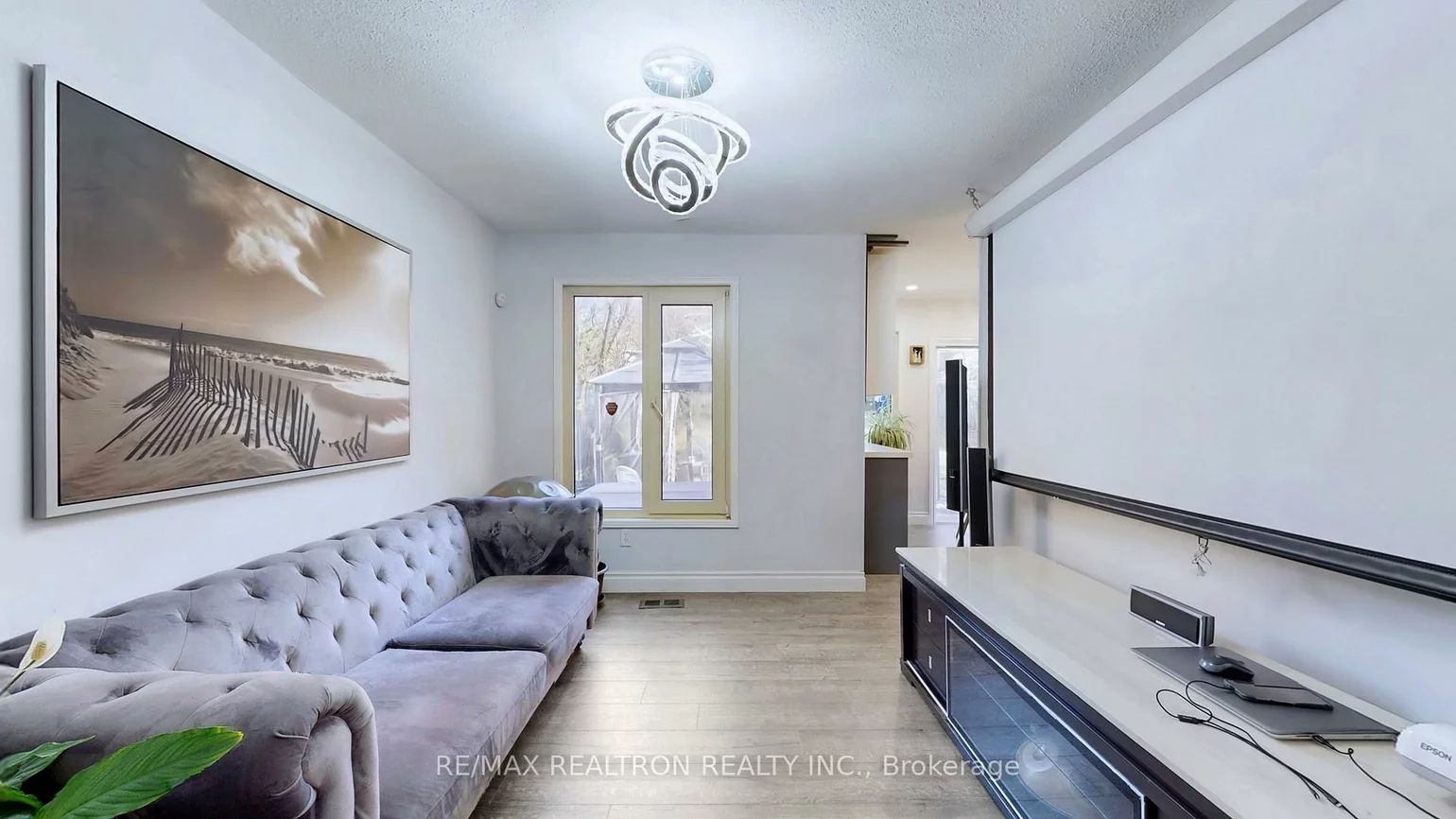 200, Mccaffrey, Glenway Estates, Newmarket