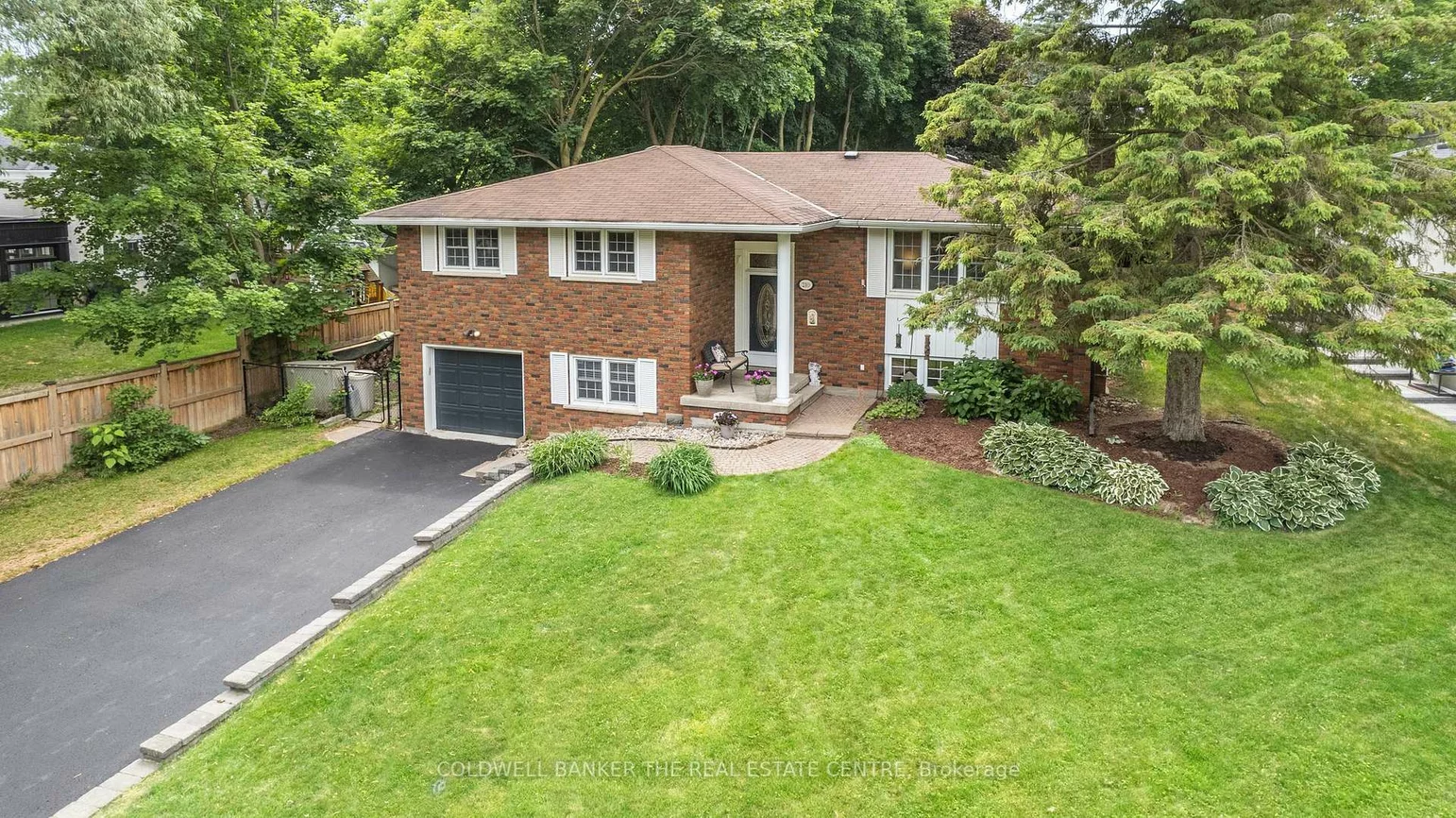 210, Richard, Central Newmarket, Newmarket