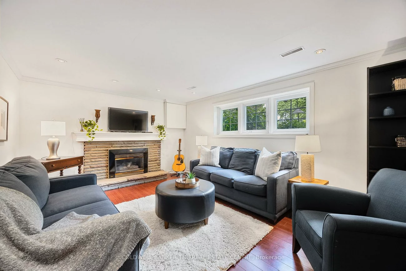 210, Richard, Central Newmarket, Newmarket