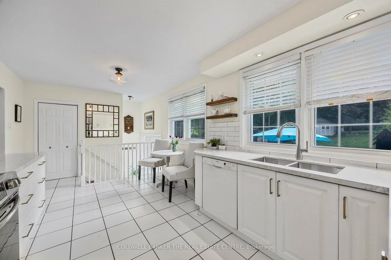 210, Richard, Central Newmarket, Newmarket